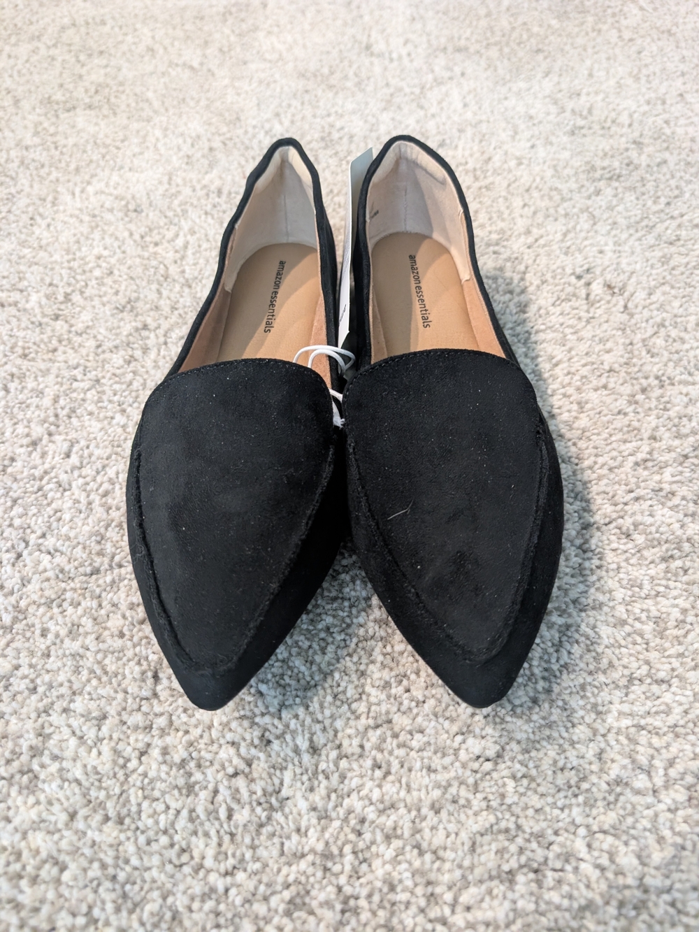Amazon Essentials Black Pointed Toe Flats